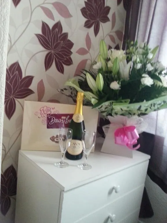 Bed & Breakfast The Falcon Blackpool